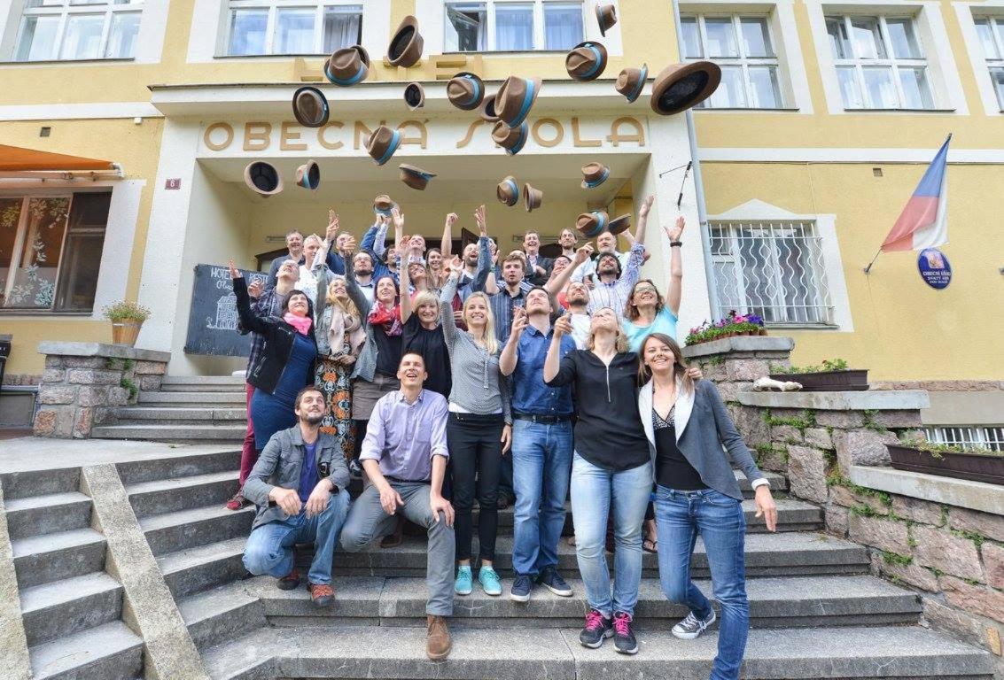 Hotel Obecna Skola Svaty Jan pod Skalou ภายนอก รูปภาพ